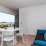Gorgeous Home In Drage With House Sea View 度假居