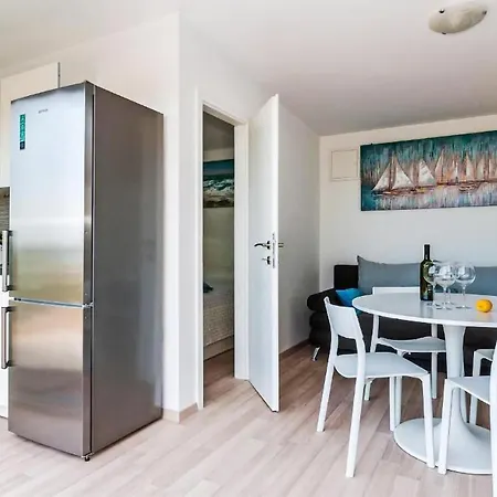 Lovely Home In Drage With Wifi *