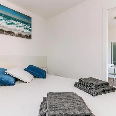 Lovely Home In Drage With Wifi